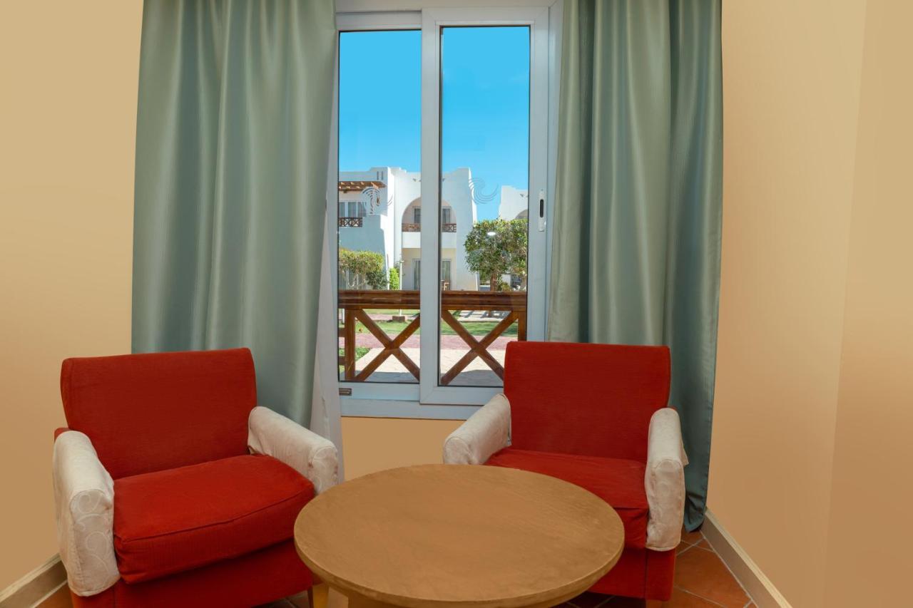 Sharm Dreams Vacation Club - Aqua Park Otel Dış mekan fotoğraf A room at the hotel