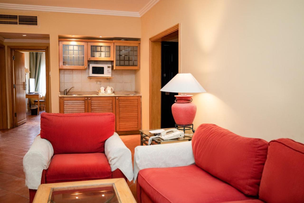 Sharm Dreams Vacation Club - Aqua Park Otel Dış mekan fotoğraf A living room with a kitchenette