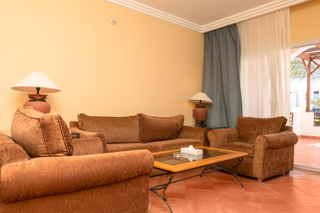 Sharm Dreams Vacation Club - Aqua Park Otel Dış mekan fotoğraf A living room